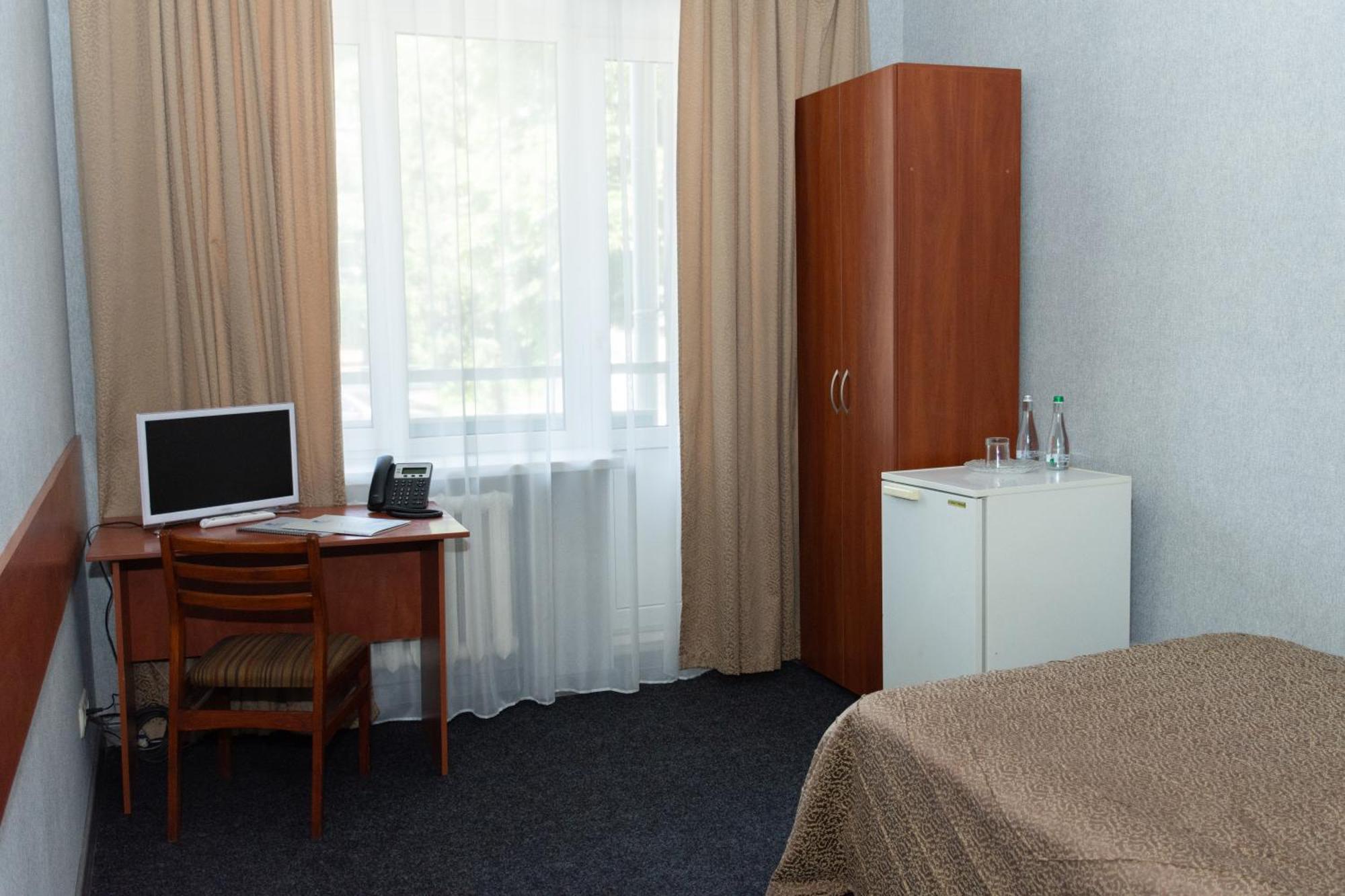 Kremin Hotel Krementschuk Exterior foto